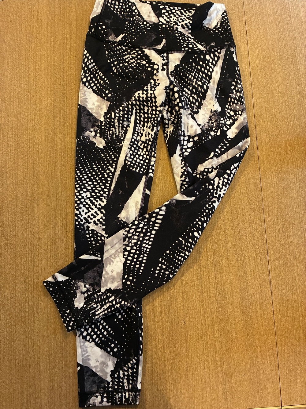 Lululemon High Waisted Leggings, Size 6